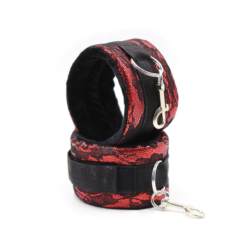 Manette in velluto con nastro in nylon di Ohmama Fetish, immagine 3