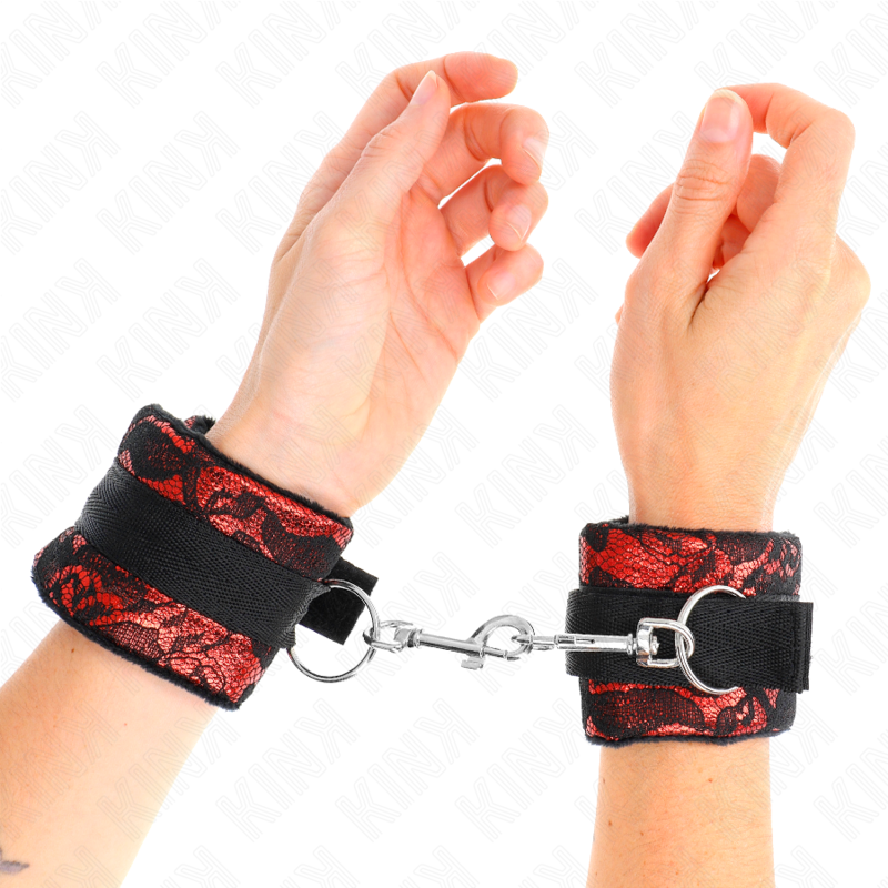 Manette e restrizioni polso corto in pizzo di velluto e fascia in nylon rosso / nero 23 x 6,5 cm di Kink