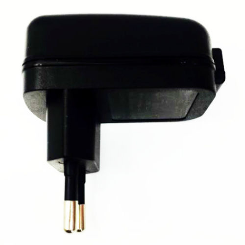 Manette e restrizioni caricatore USB europeo, immagine 3