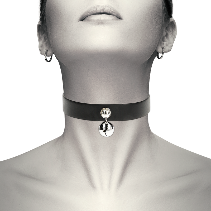 Collana in pelle vegana accessorio donna con Sonaglio di Coquette Chic Desire, immagine 2