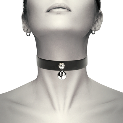 Collana in pelle vegana accessorio donna con Sonaglio di Coquette Chic Desire, immagine 2