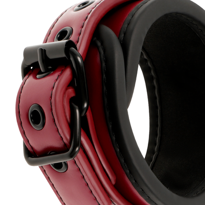 Manette vegan in pelle con fodera in neoprene di Fetish Submissive Dark Room, immagine 5